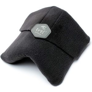 Travel neck pillow, formed to your liking. Comfy and lightweight. Unisex